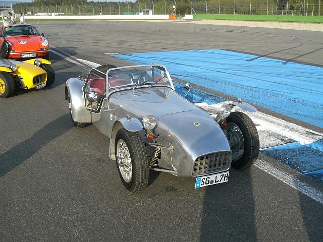 Lotus Super 7 Alu Karosse.jpg